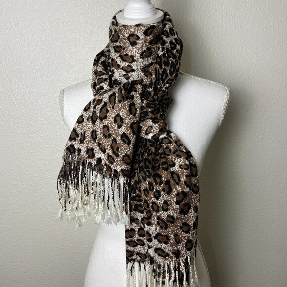 NWOTLarge  Scarf Wrap Animal Print Fringe - Picture 1 of 5